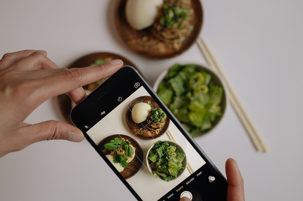 All About Instagram Stories Hacks for Restaurant Owners